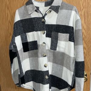 Black & White button down sweater SM
